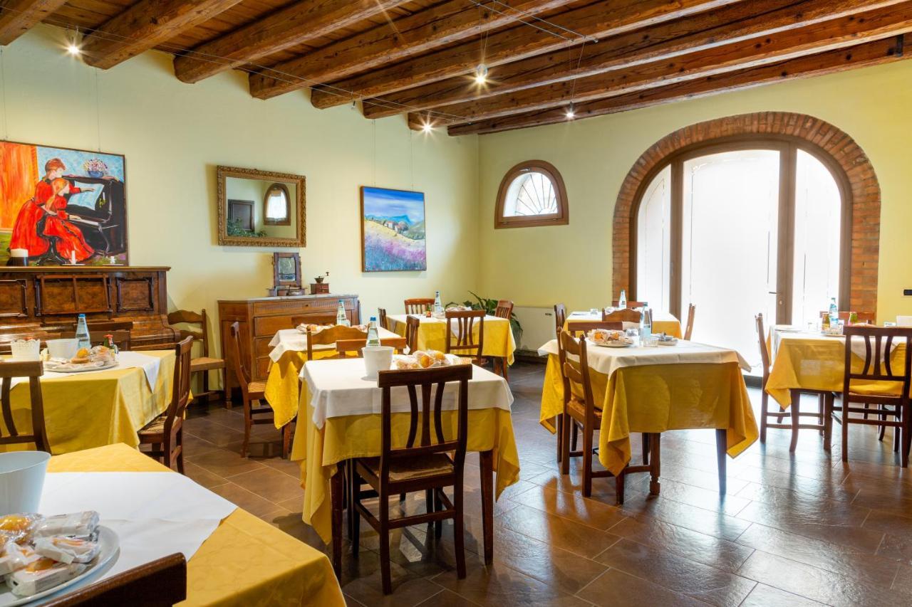 Albergo Ristorante Leon D'Oro Este Buitenkant foto