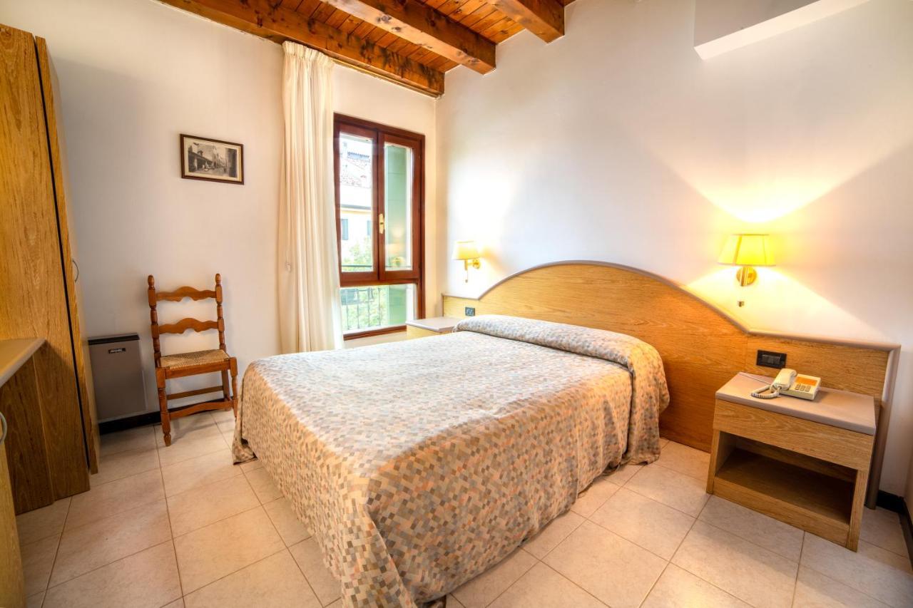 Albergo Ristorante Leon D'Oro Este Buitenkant foto