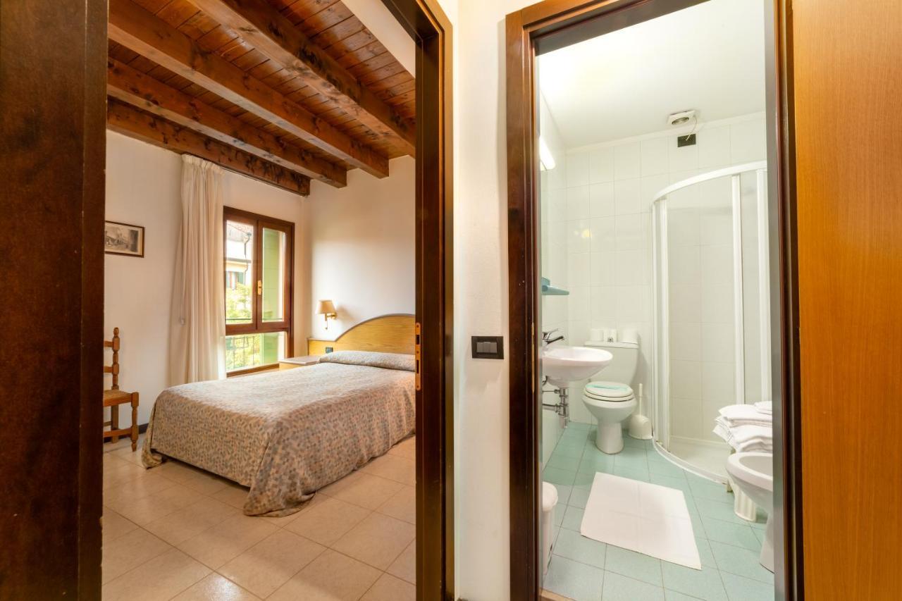 Albergo Ristorante Leon D'Oro Este Buitenkant foto