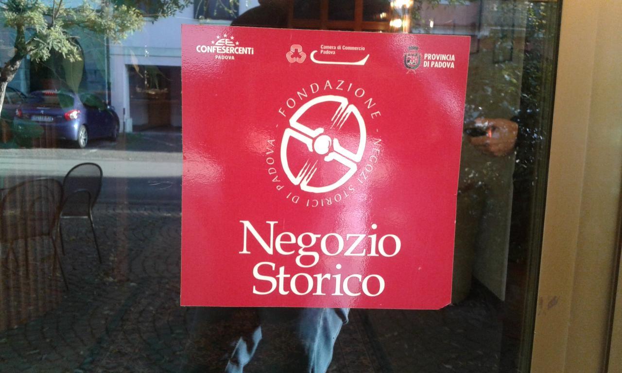 Albergo Ristorante Leon D'Oro Este Buitenkant foto